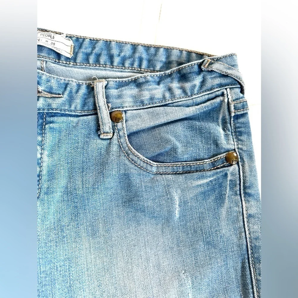 Free people blue jeans size 28 denim pants classic strechy comfy